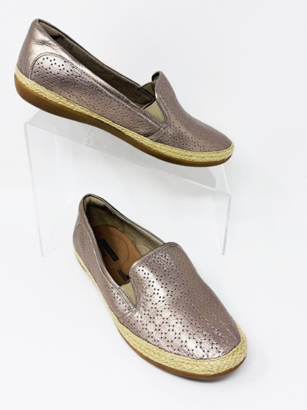 Clarks Collection Womens Antique Gold Lase Cut Slip on Casual Shoe, Size 7 Wide